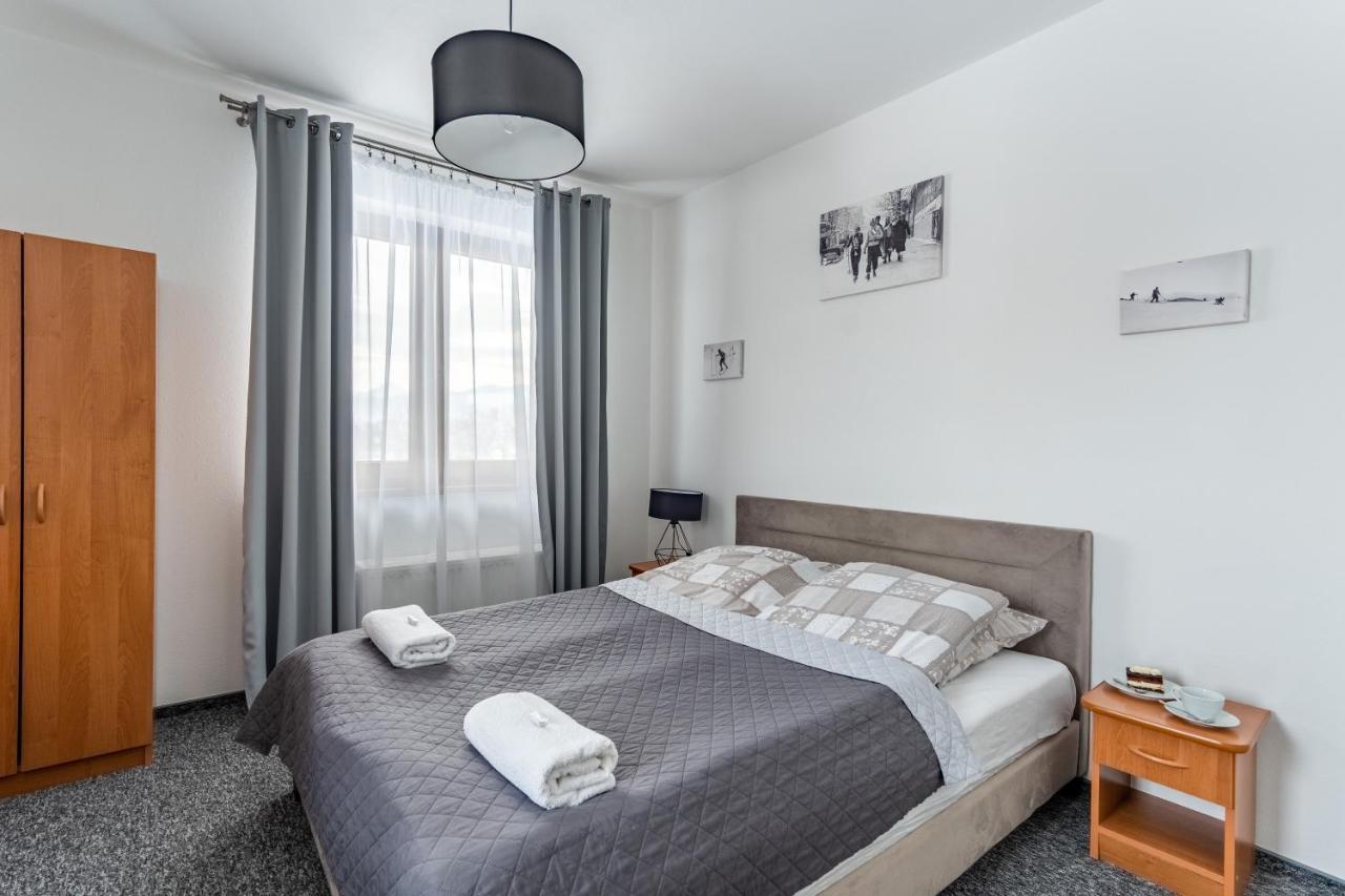 84 & Jacuzzi & Sauna Bed & Breakfast