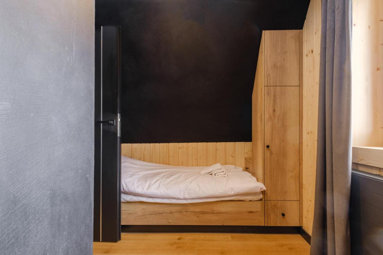 84 & Jacuzzi & Sauna Bed & Breakfast Zakopane
