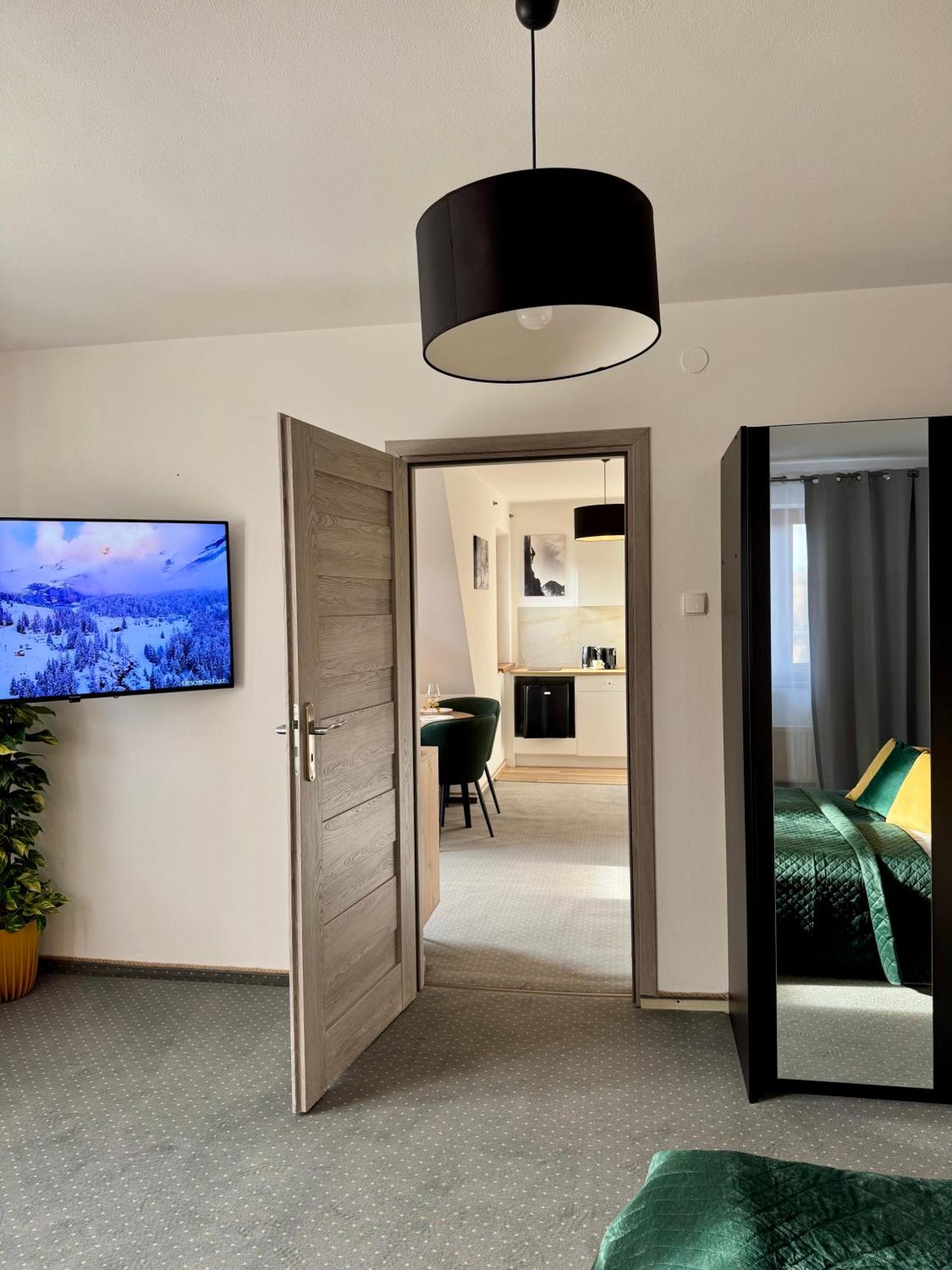 Bed & Breakfast 84 & Jacuzzi & Sauna Zakopane