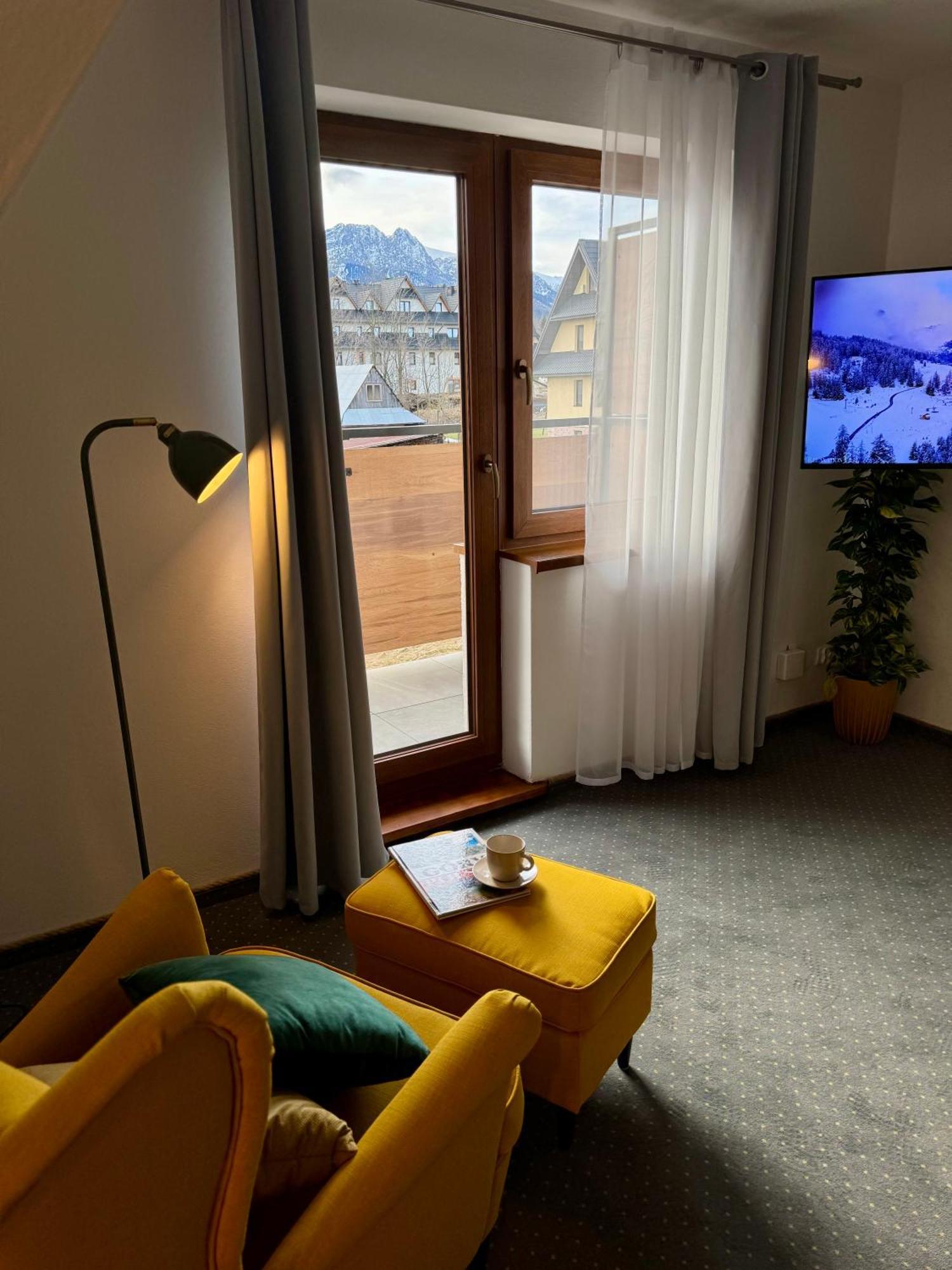 84 & Jacuzzi & Sauna Bed & Breakfast